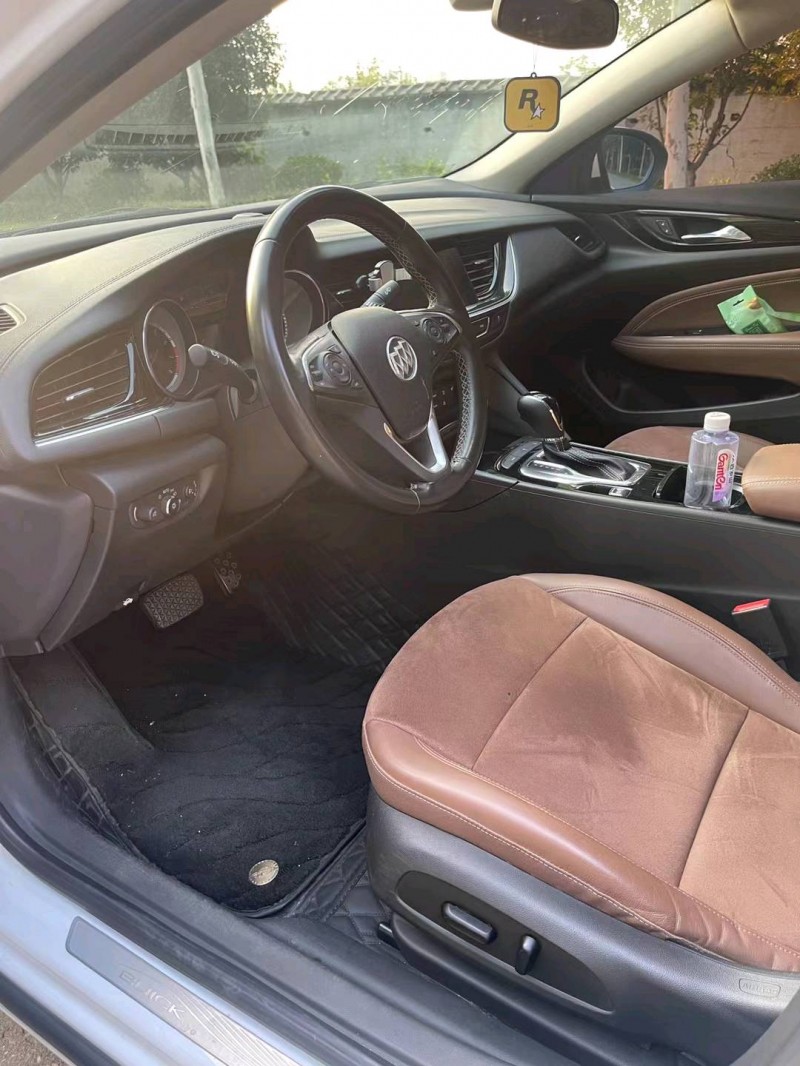 徐州17年别克君威6