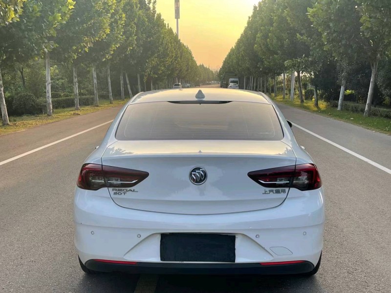 徐州17年别克君威9