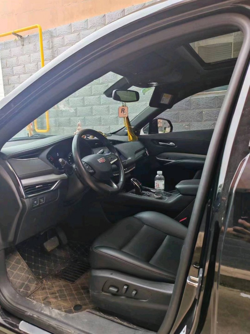 邯郸21年凯迪拉克XT42