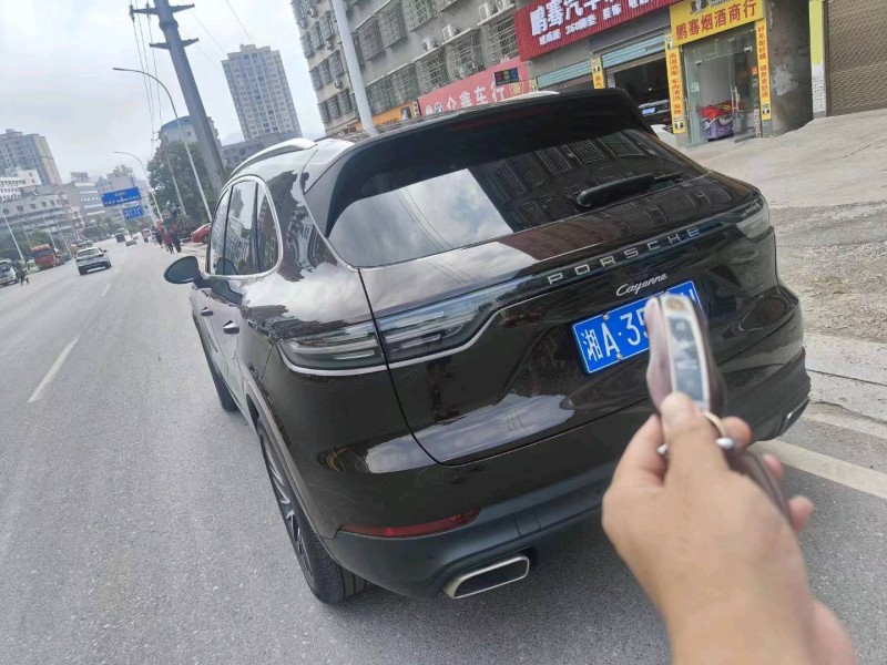 衡阳22年保时捷卡宴4