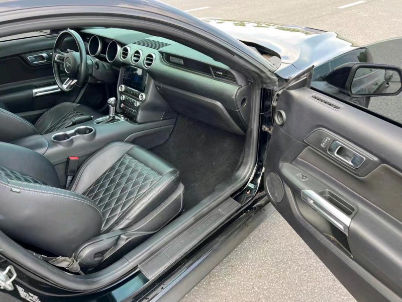 盐城19年福特野马4