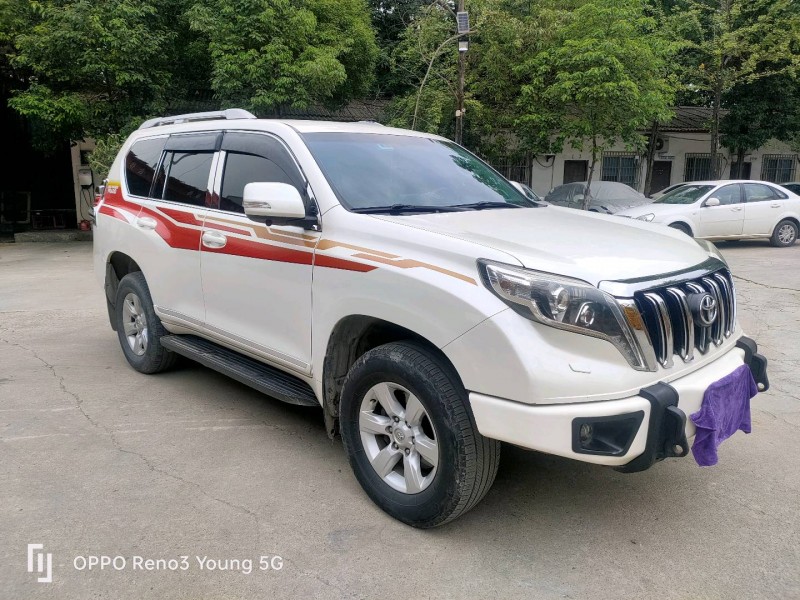 成都14年丰田普拉多7