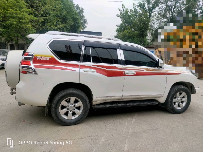 成都14年丰田普拉多8