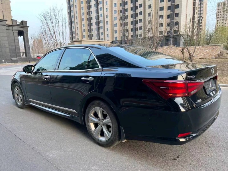 廊坊17年丰田皇冠5