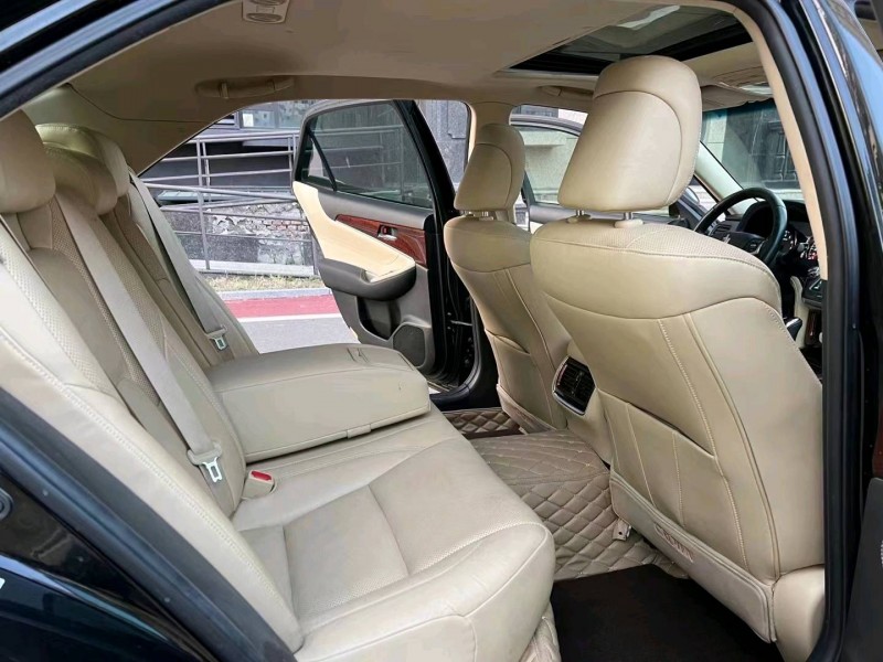 廊坊17年丰田皇冠7