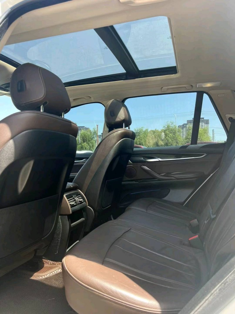 济南15年宝马X54