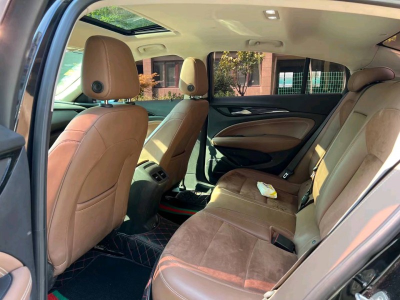 徐州19年别克君威5