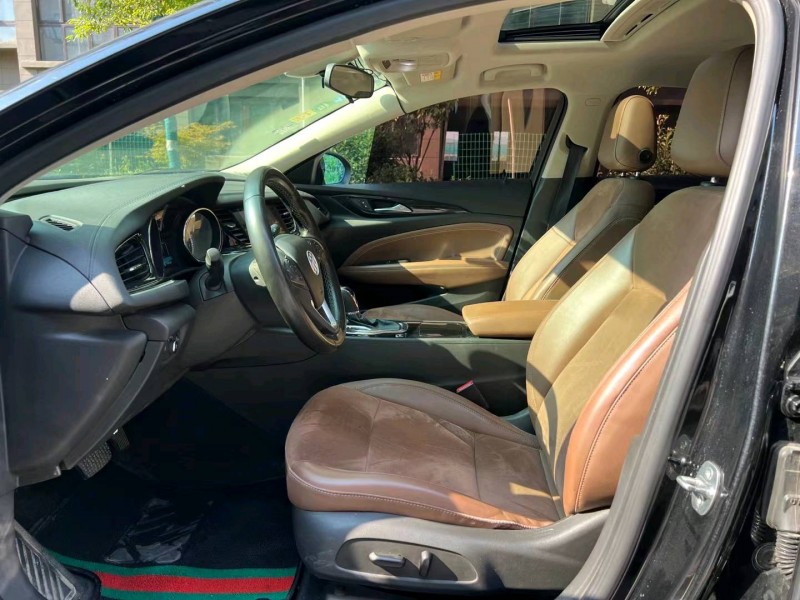 徐州19年别克君威6