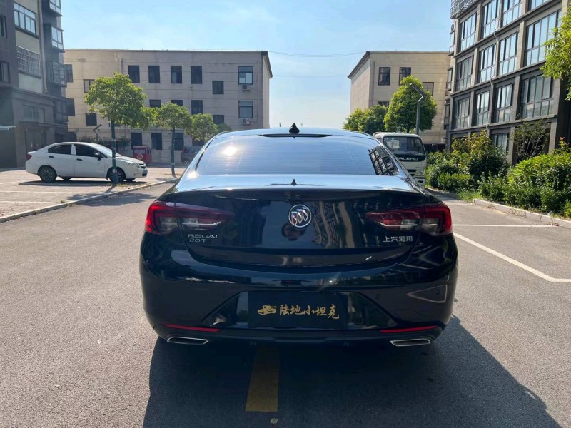 徐州19年别克君威9