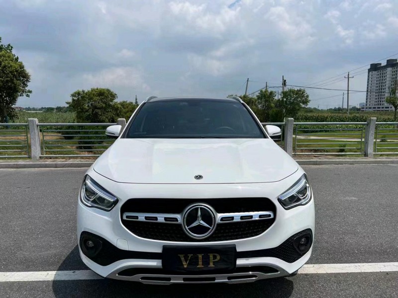 盐城22年奔驰GLA1