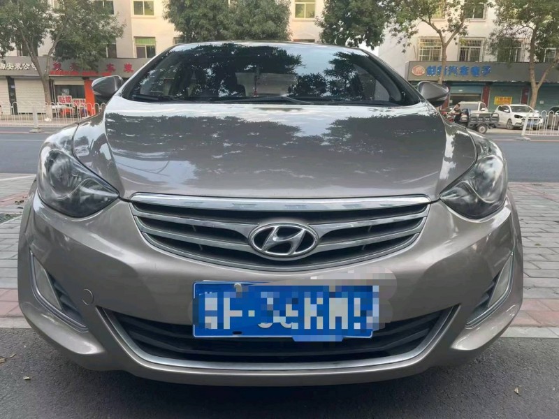 保定14年现代朗动1