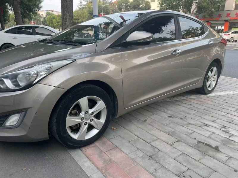 保定14年现代朗动3