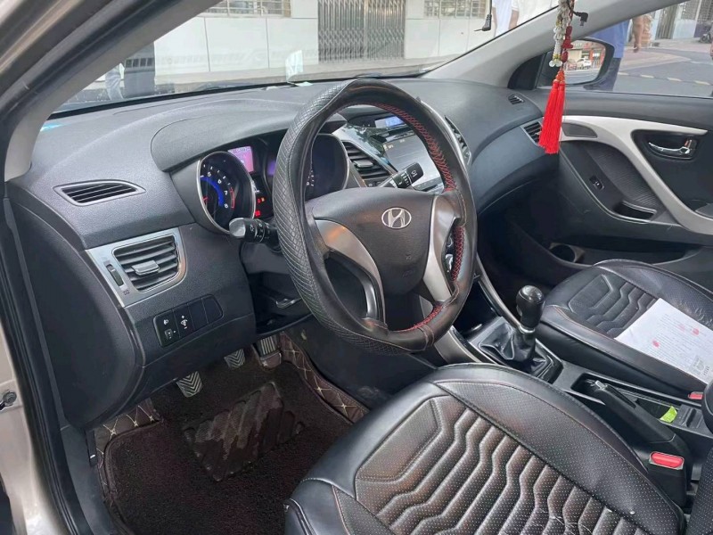 保定14年现代朗动6