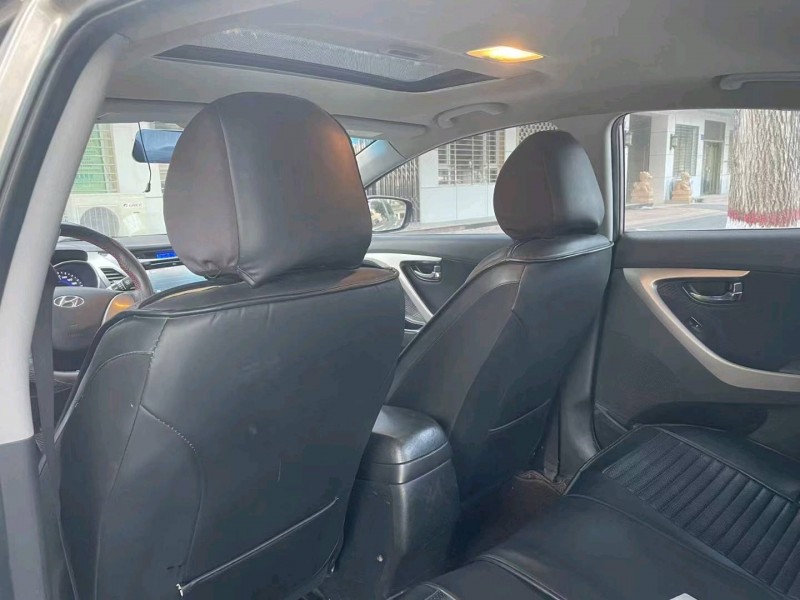 保定14年现代朗动8