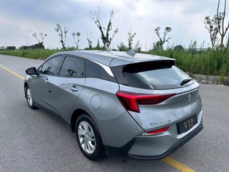 盐城23年别克微蓝8