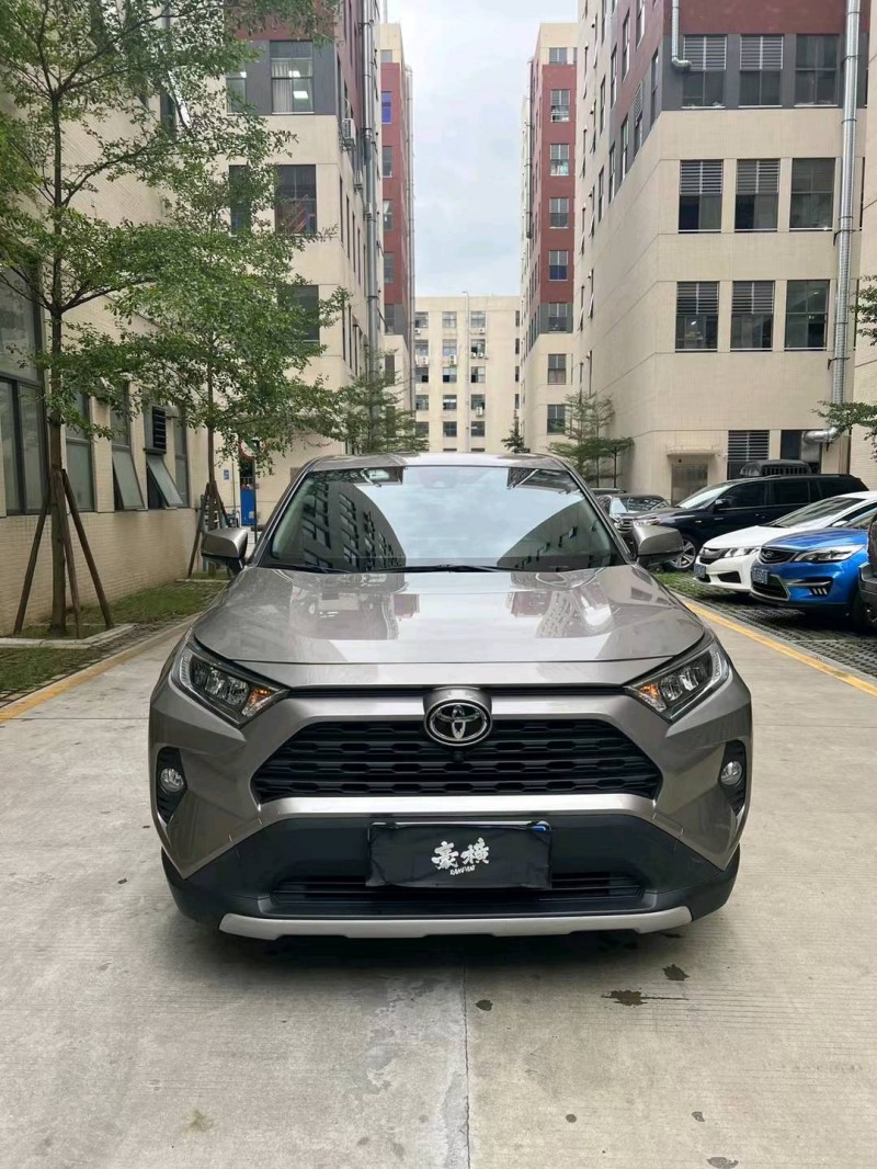佛山22年丰田RAV41