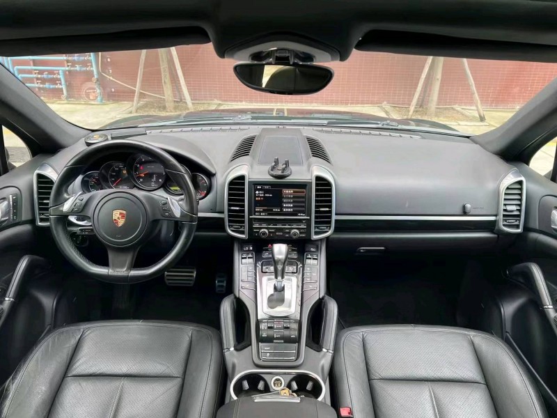 佛山14年保时捷卡宴5