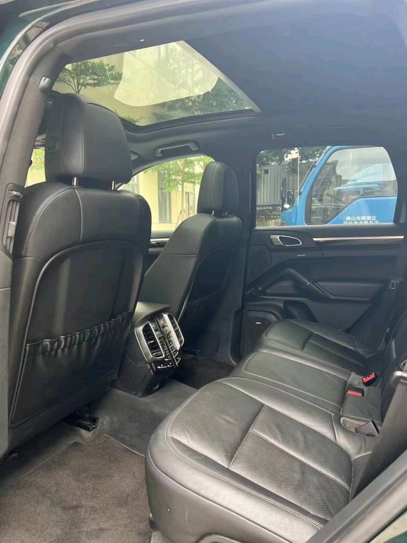 佛山14年保时捷卡宴7