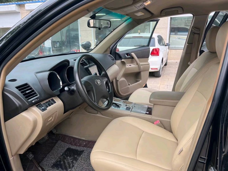 廊坊13年丰田汉兰达8