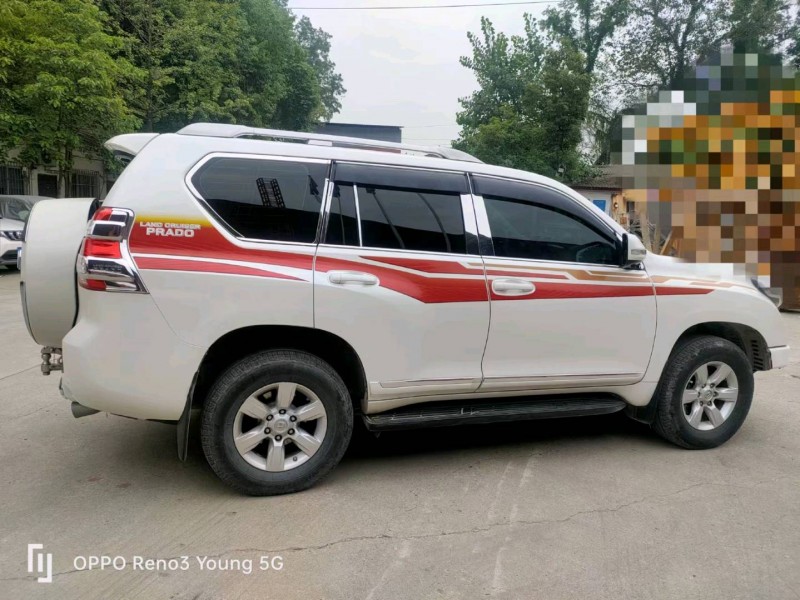 成都14年丰田普拉多3