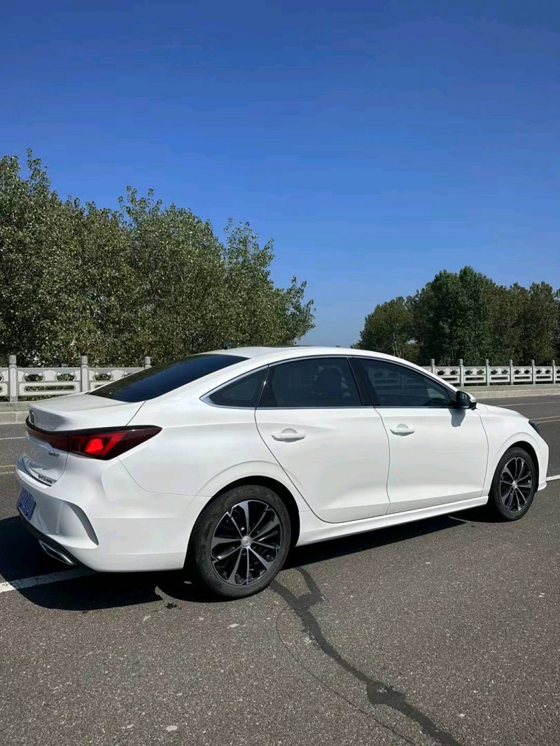 济南22年长安汽车逸动8