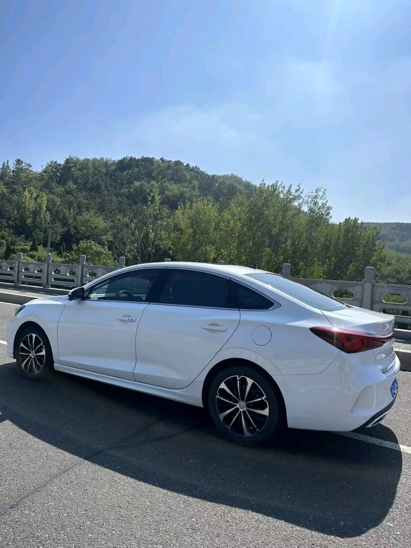 济南22年长安汽车逸动9