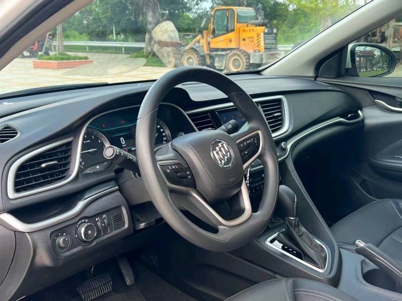 汕头22年别克英朗5