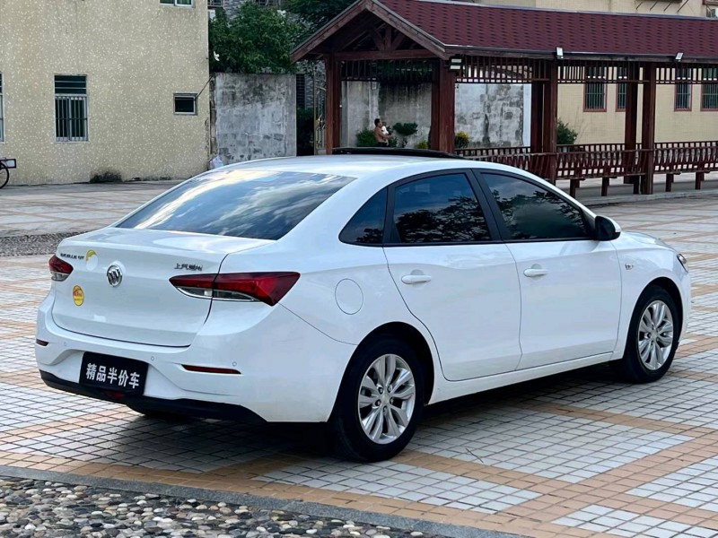 汕头22年别克英朗8