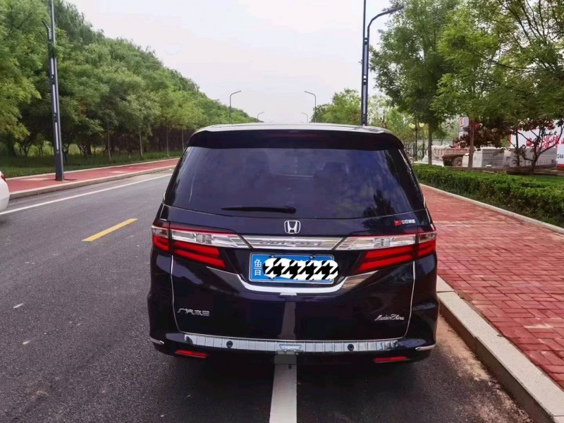 济南17年本田奥德赛9