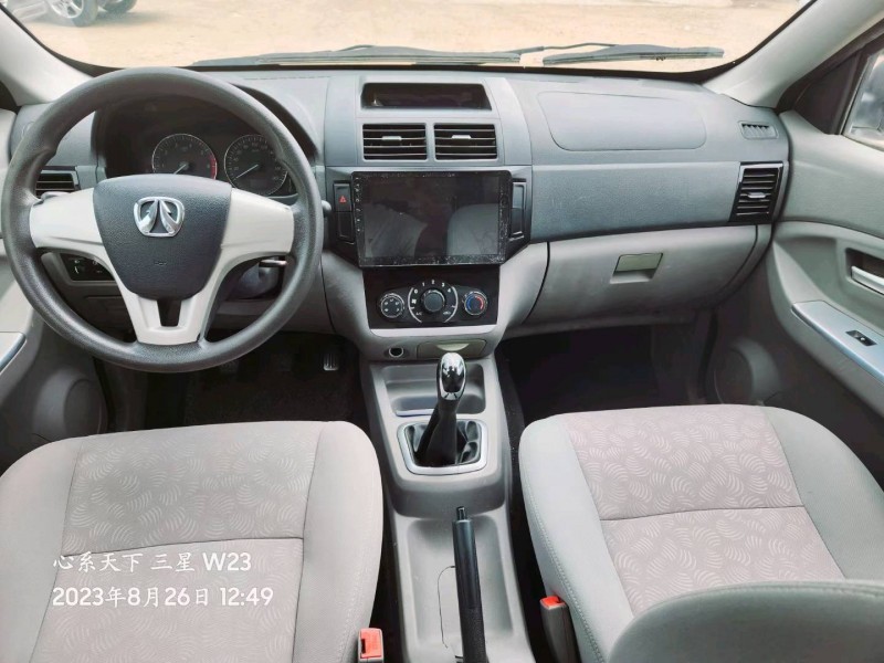 青岛16年北汽威旺M208