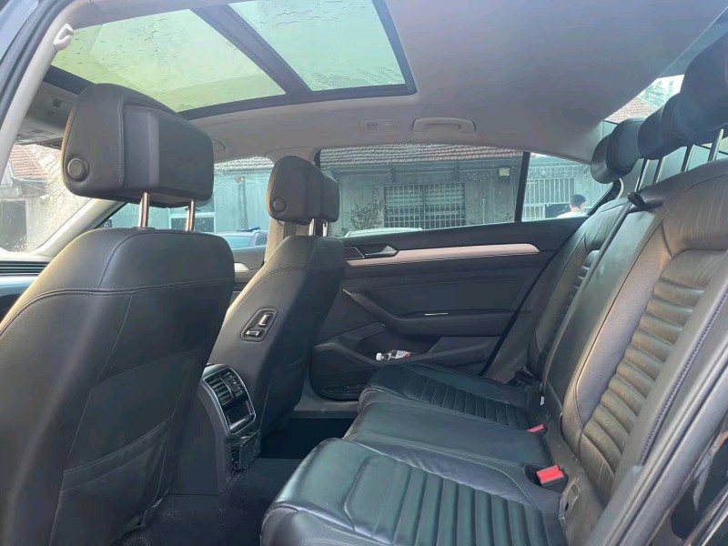 济南17年大众迈腾4