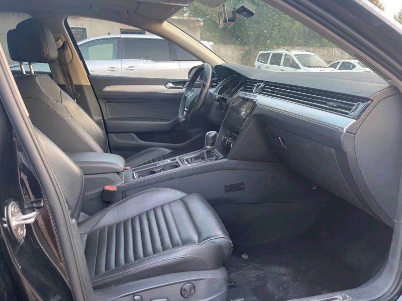 济南17年大众迈腾7