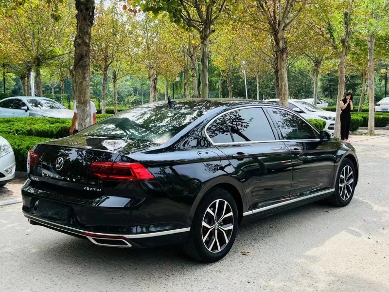 济宁22年大众迈腾4