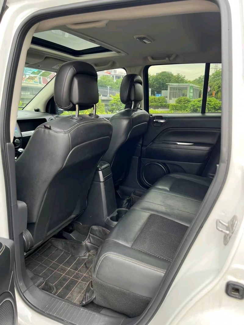 广州14年Jeep指南者9