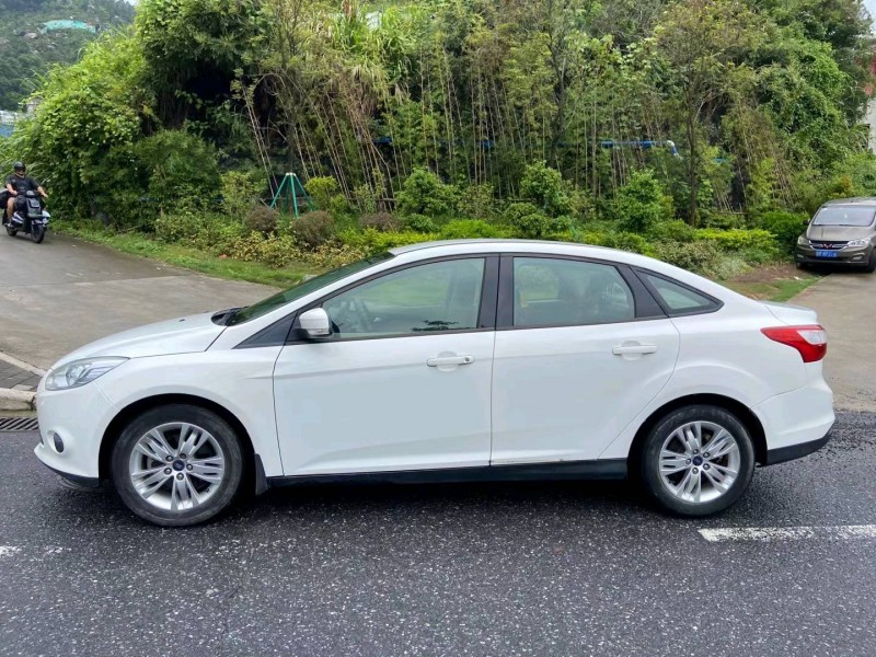 广州15年福特福克斯6