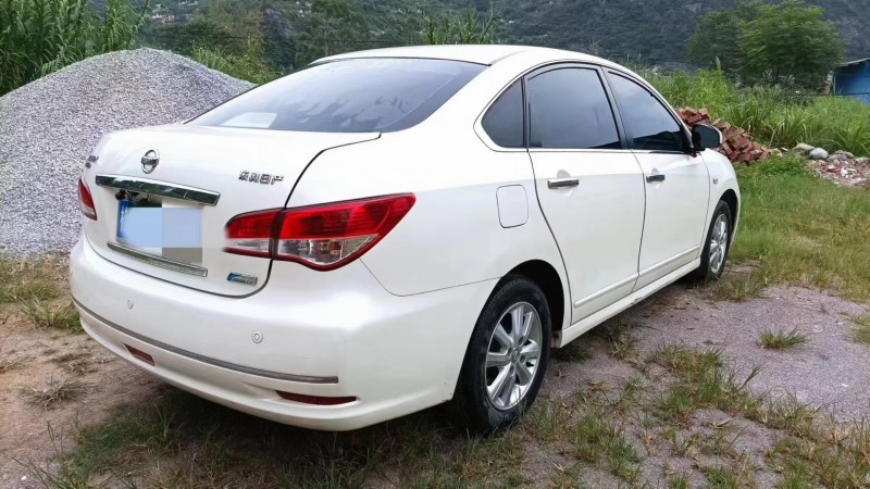 桂林18年日產軒逸4