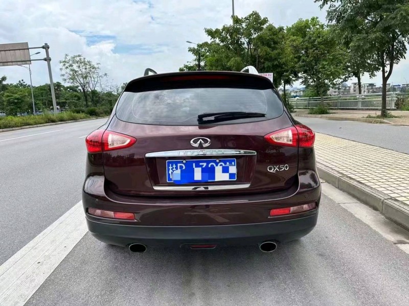 东营14年英菲尼迪QX502