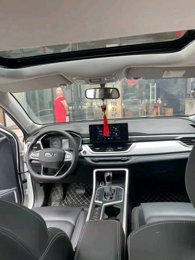 邯郸21年吉利远景X65