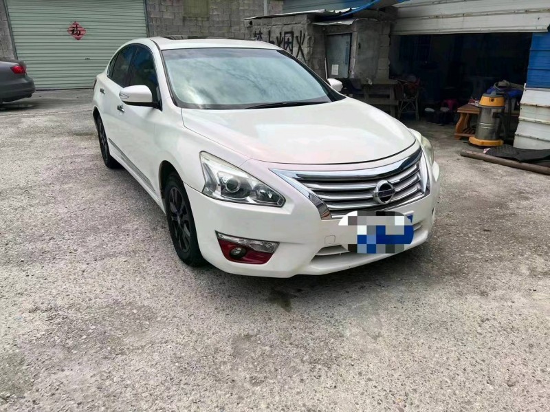 邯郸14年日产天籁2