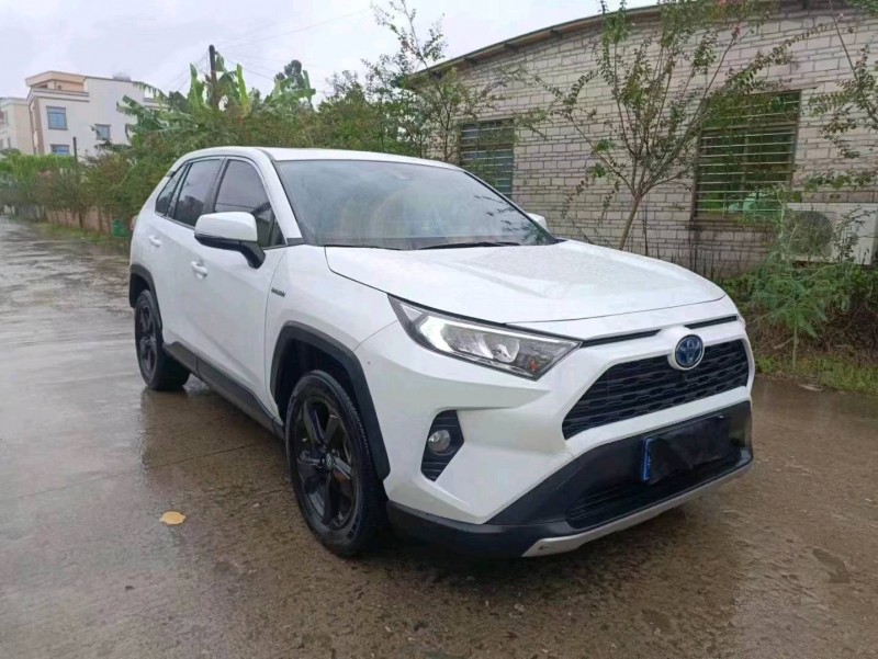 珠海21年丰田RAV4荣放8