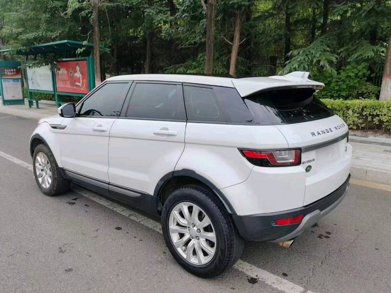 枣庄17年路虎揽胜极光(进口)7