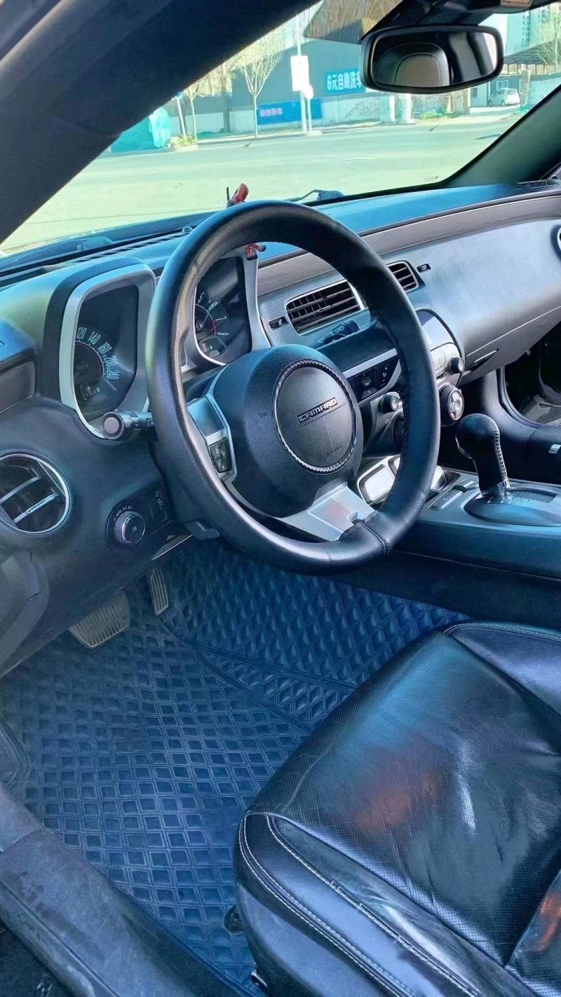 廊坊12年雪佛兰科迈罗5