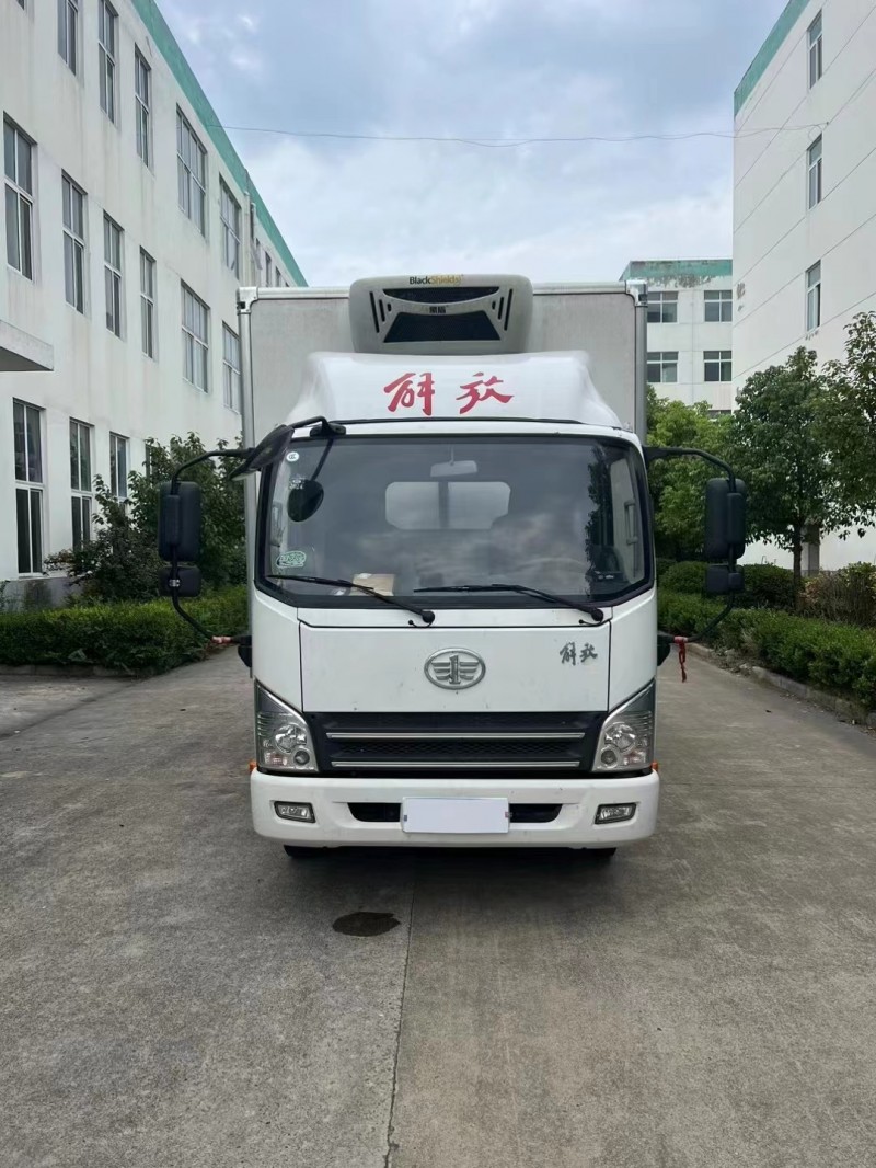 宿迁23年解放箱货J61
