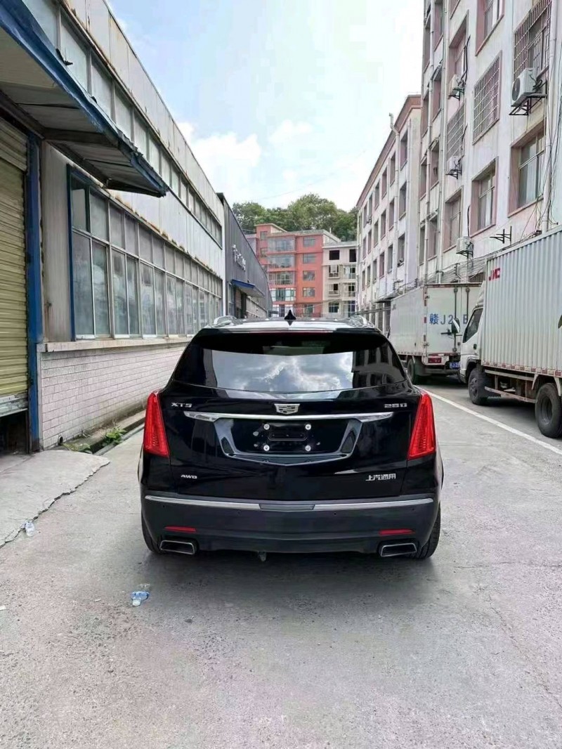 九江18年凱迪拉克XT59