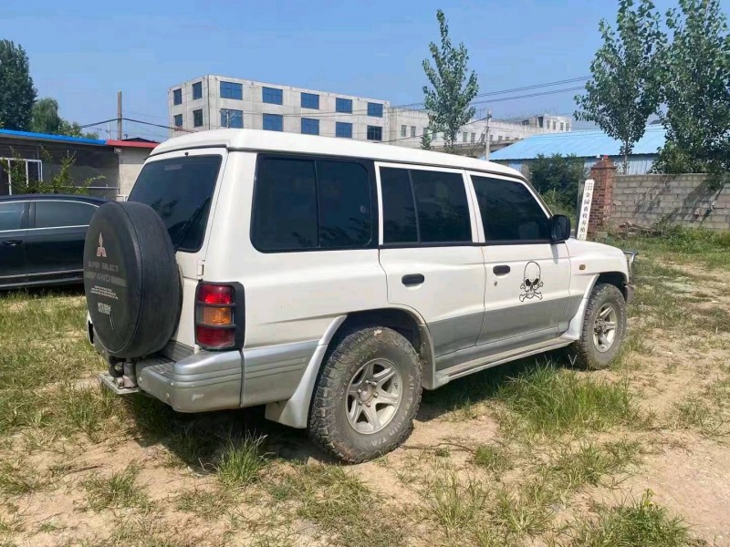 東營15年獵豹汽車黑金剛3