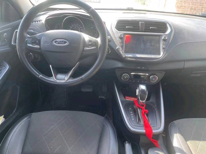 邯郸20年福特福睿斯5