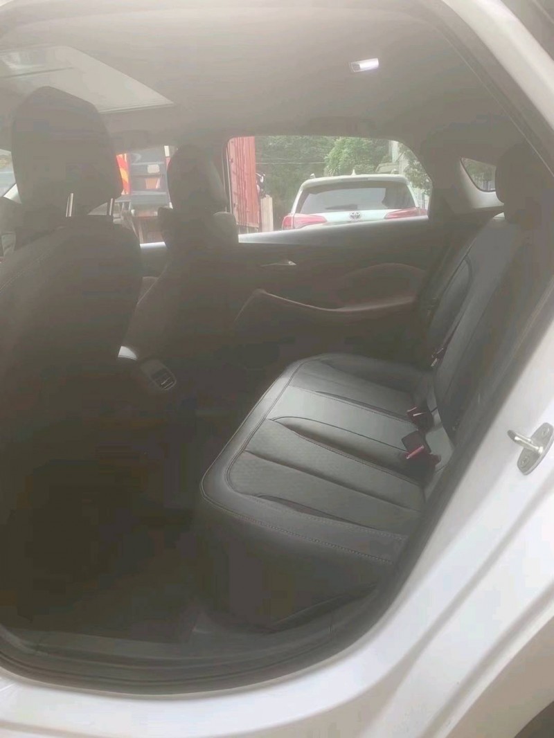 邯郸23年别克威朗5