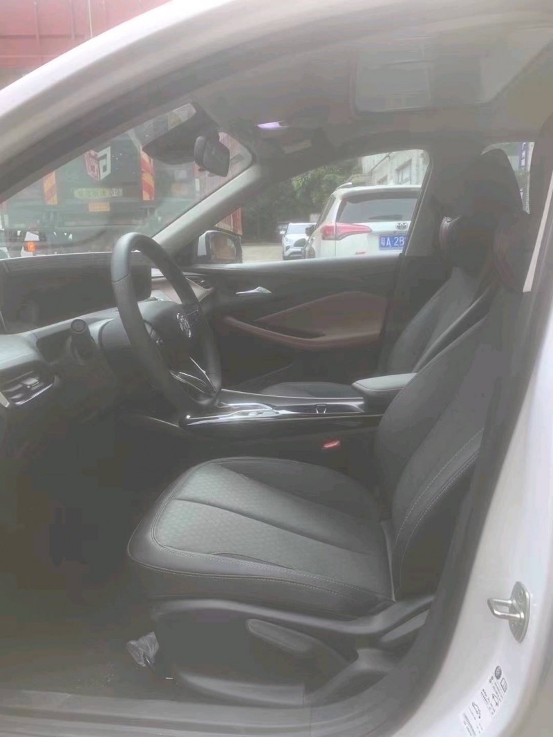 邯郸23年别克威朗8