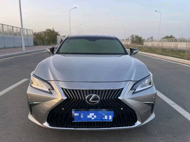 邯郸20年雷克萨斯ES1