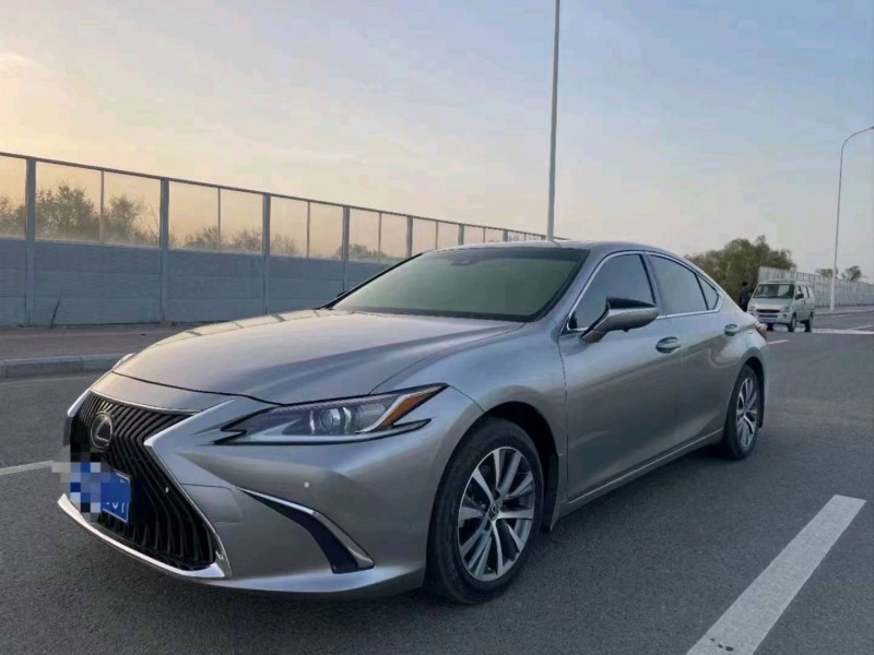 邯郸20年雷克萨斯ES9